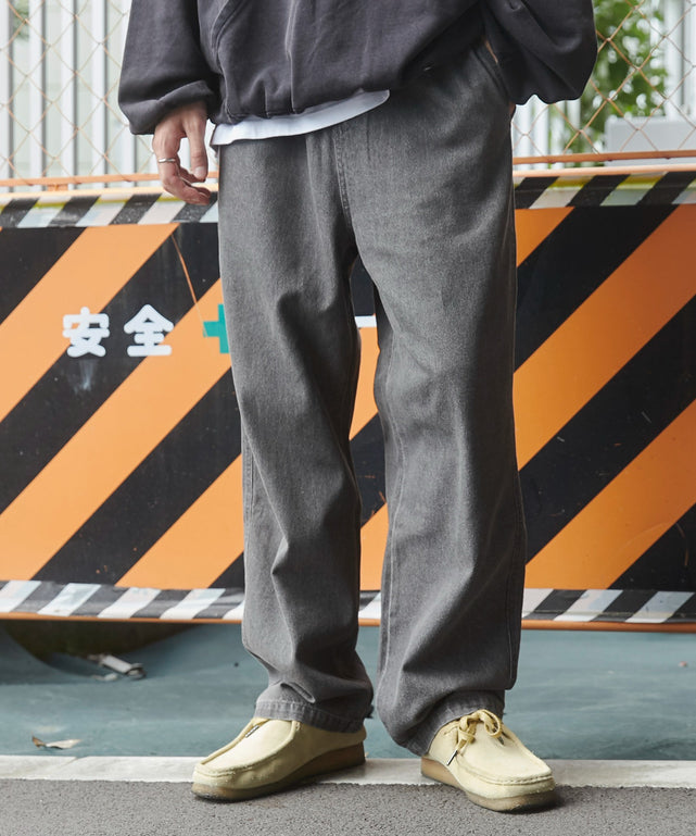 デニムイージーストレートパンツ/グレー モデル：180cm L着用
