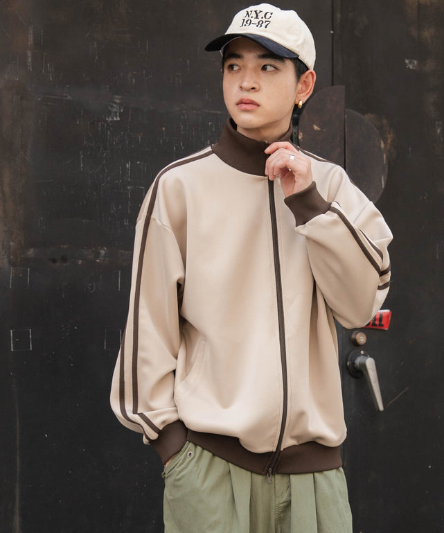 ベージュ モデル：180cm L着用