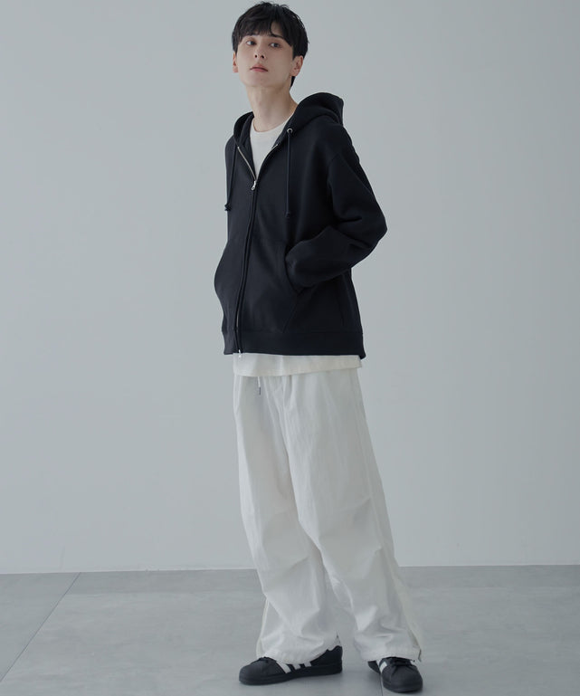 ブラック　モデル:177cm L着用