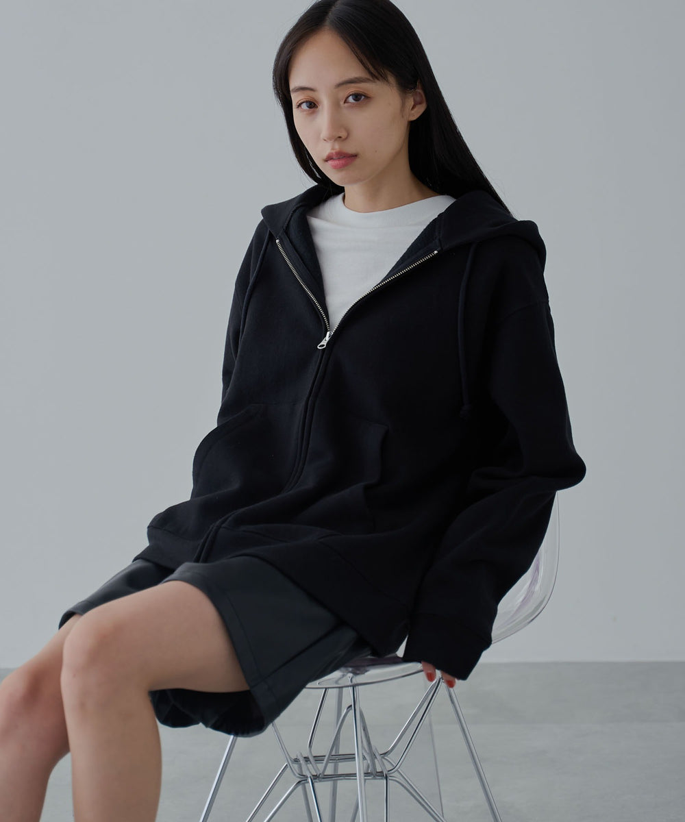ブラック 　モデル:160cm S着用