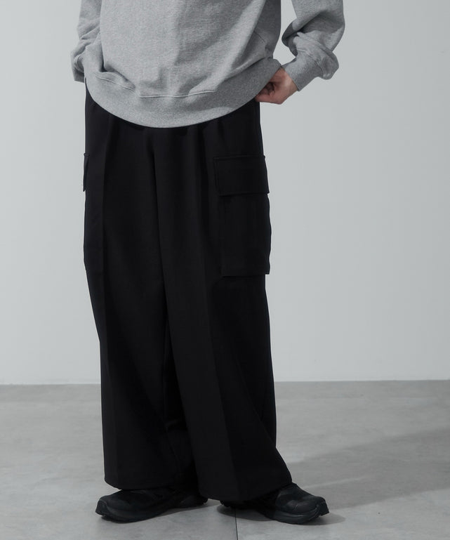 ブラック モデル：180cm L着用