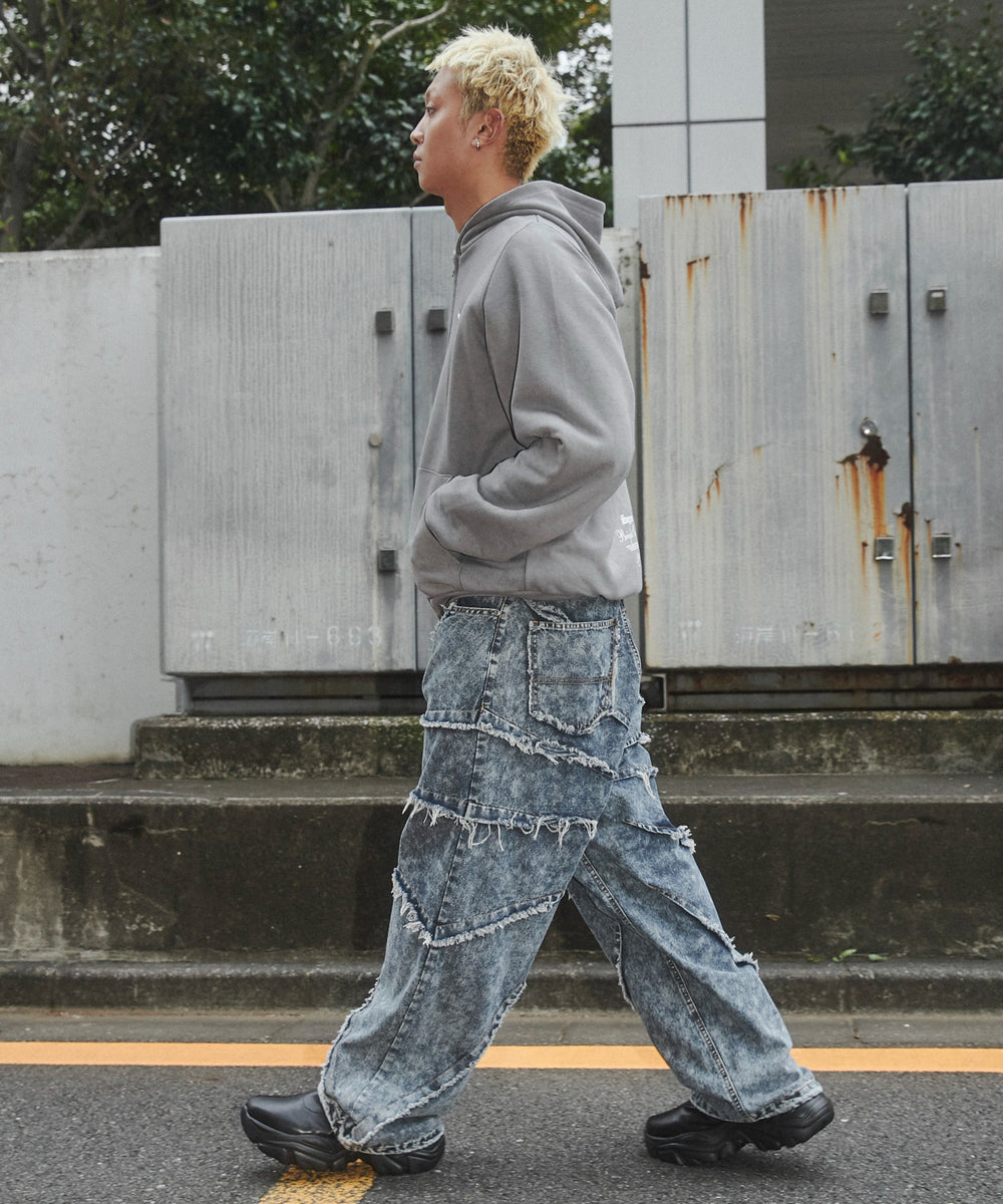ブラック