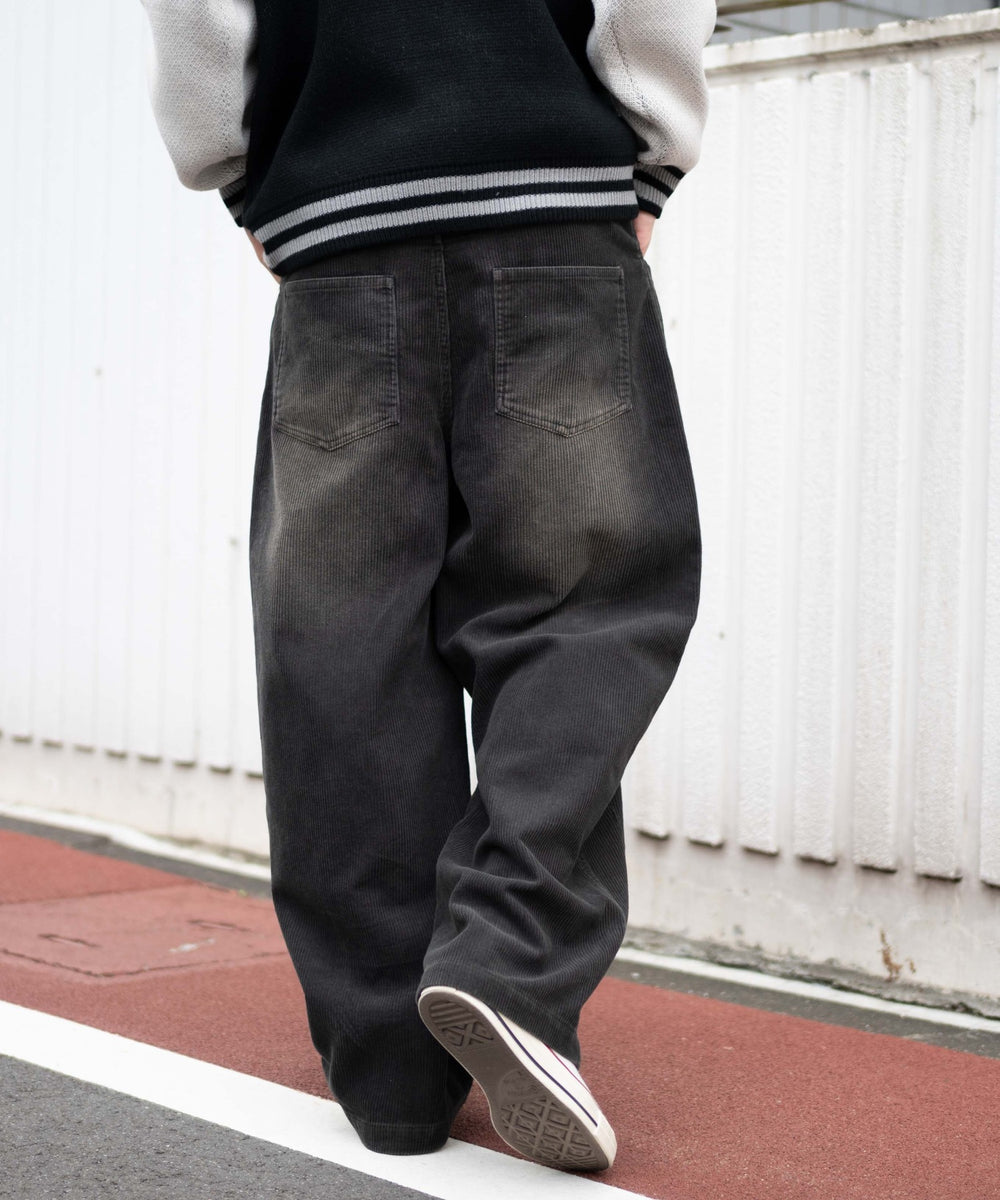 チャコール モデル：180cm L着用
