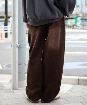 ブラウン モデル：180cm L着用