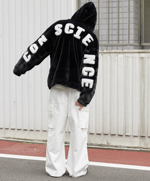 ブラック モデル：180cm L着用