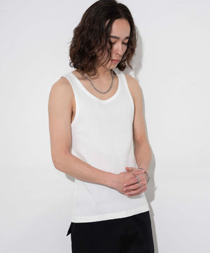 ホワイト モデル：174cm L着用