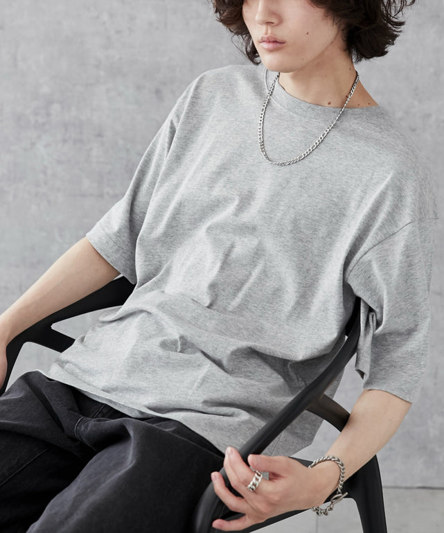リラックスフィットコットンT/杢グレー モデル：173cm L着用