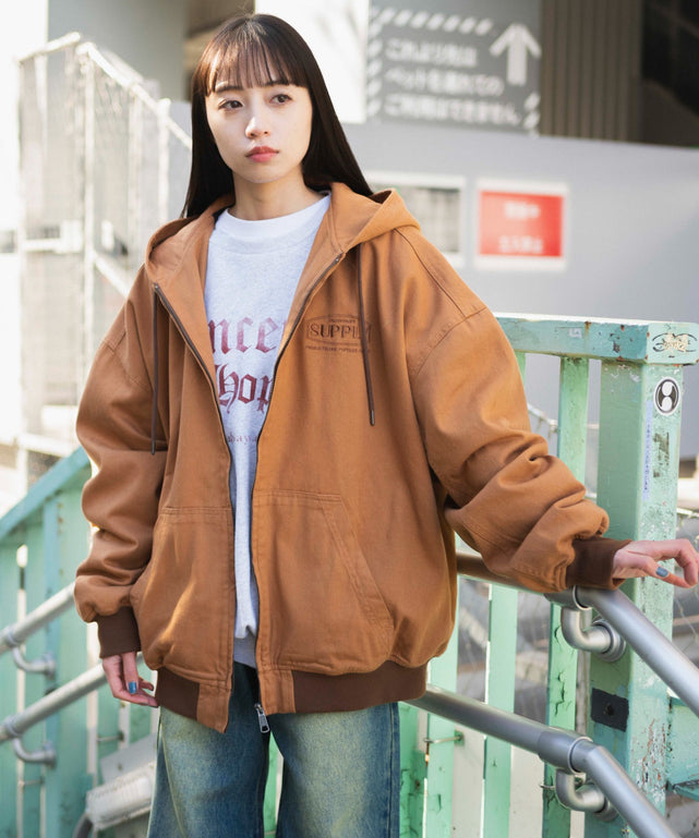 ブラウン モデル：160cm L着用