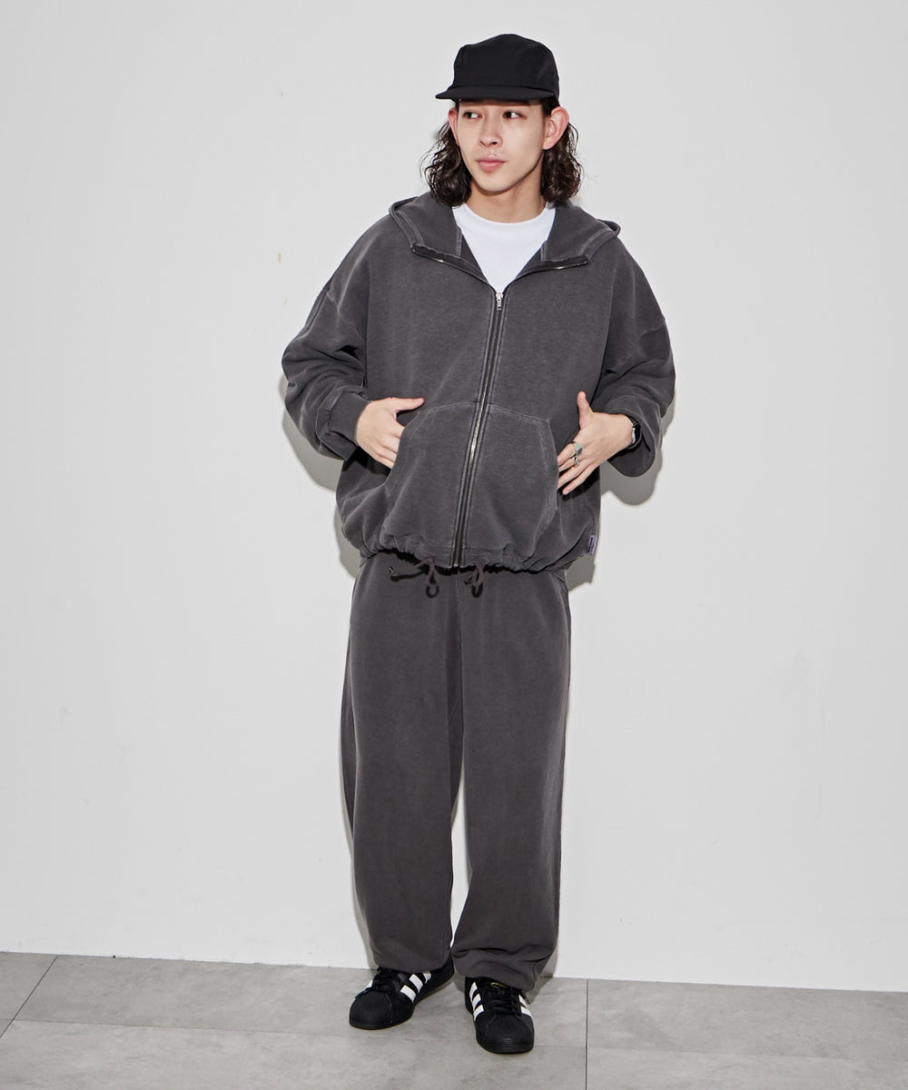 ブラックスミクロ モデル：174㎝ L着用