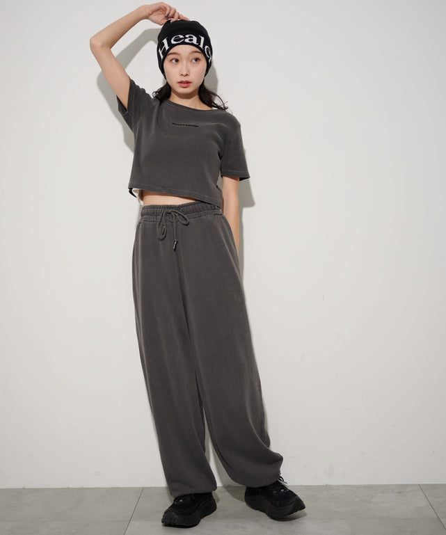 ブラックスミクロ　モデル:161cm L着用