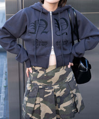 グラフィック裏起毛ショートZIPパーカー