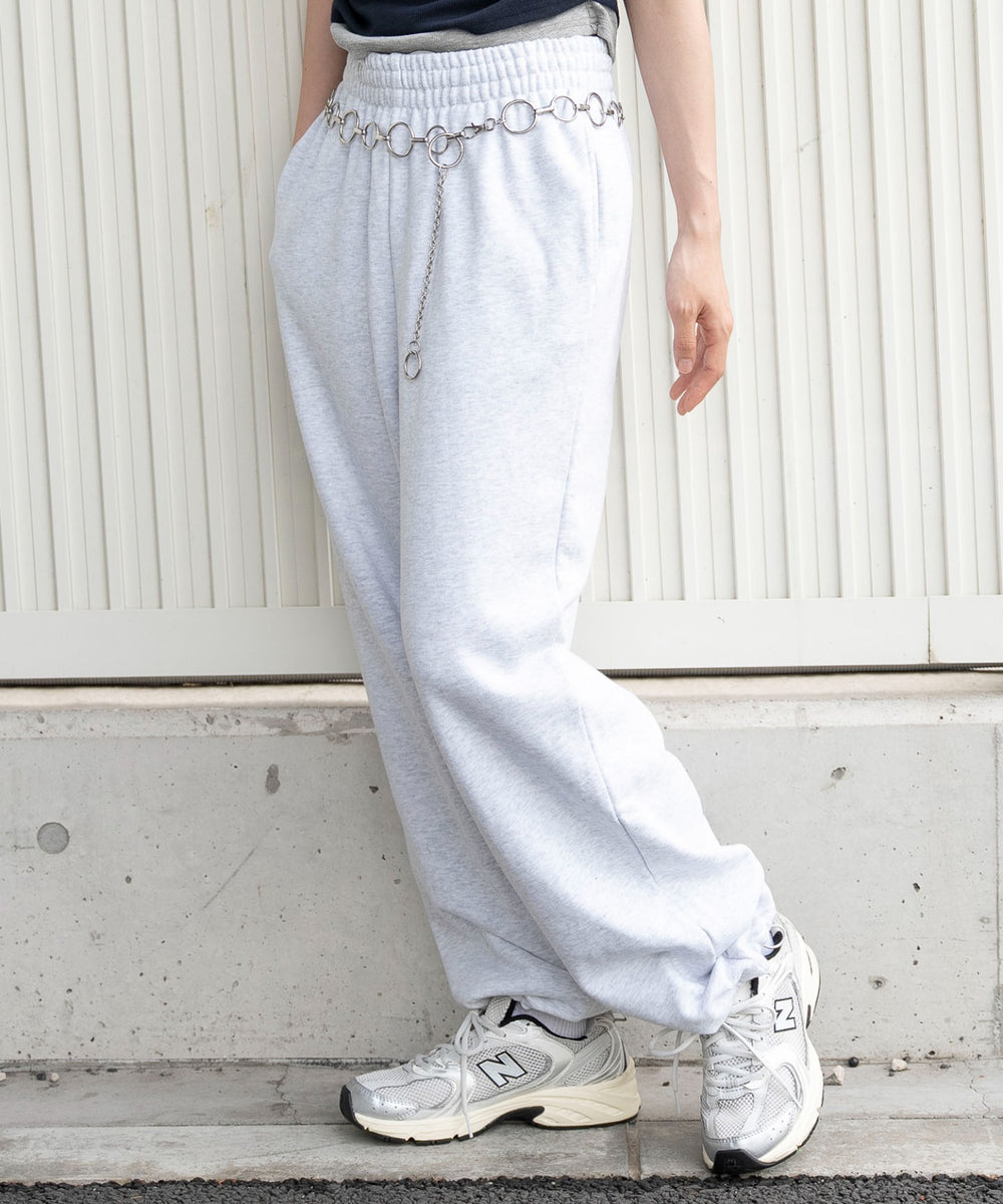 アッシュグレー　モデル：166cm M着用