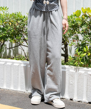 グレーソノタ　モデル：166cm M着用