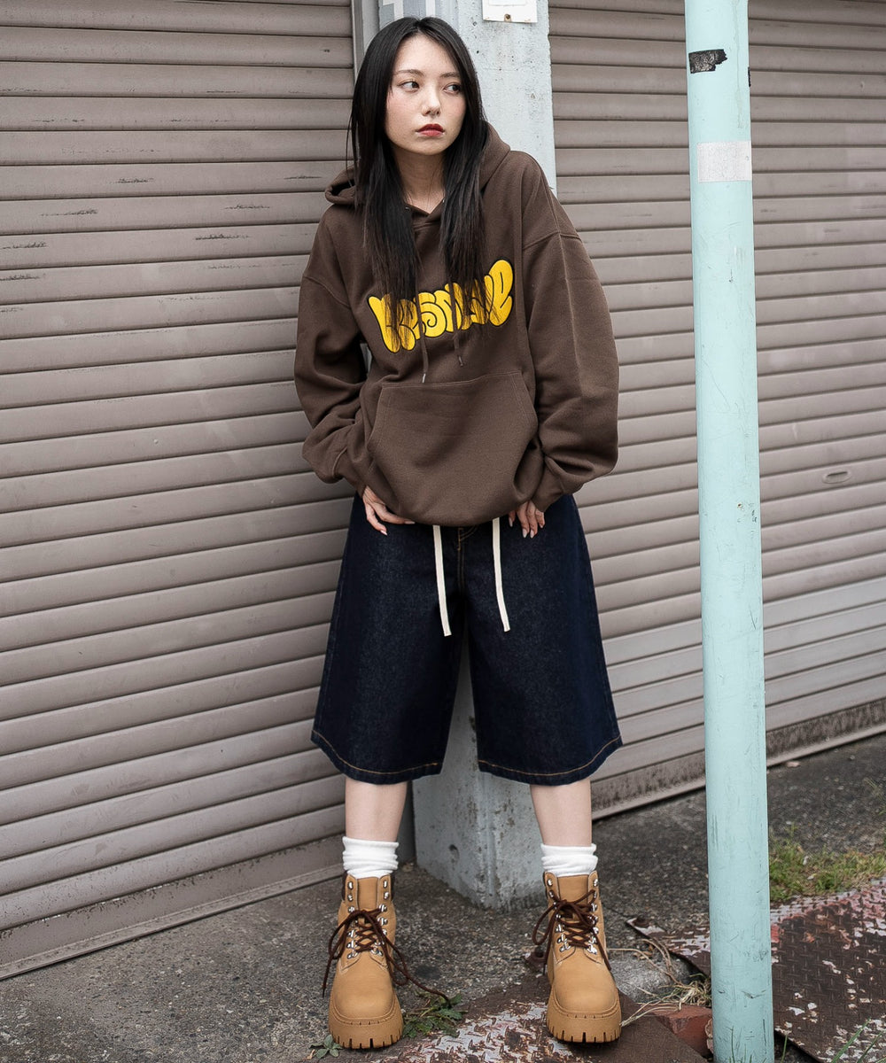 ブラウン　モデル：159cm M着用