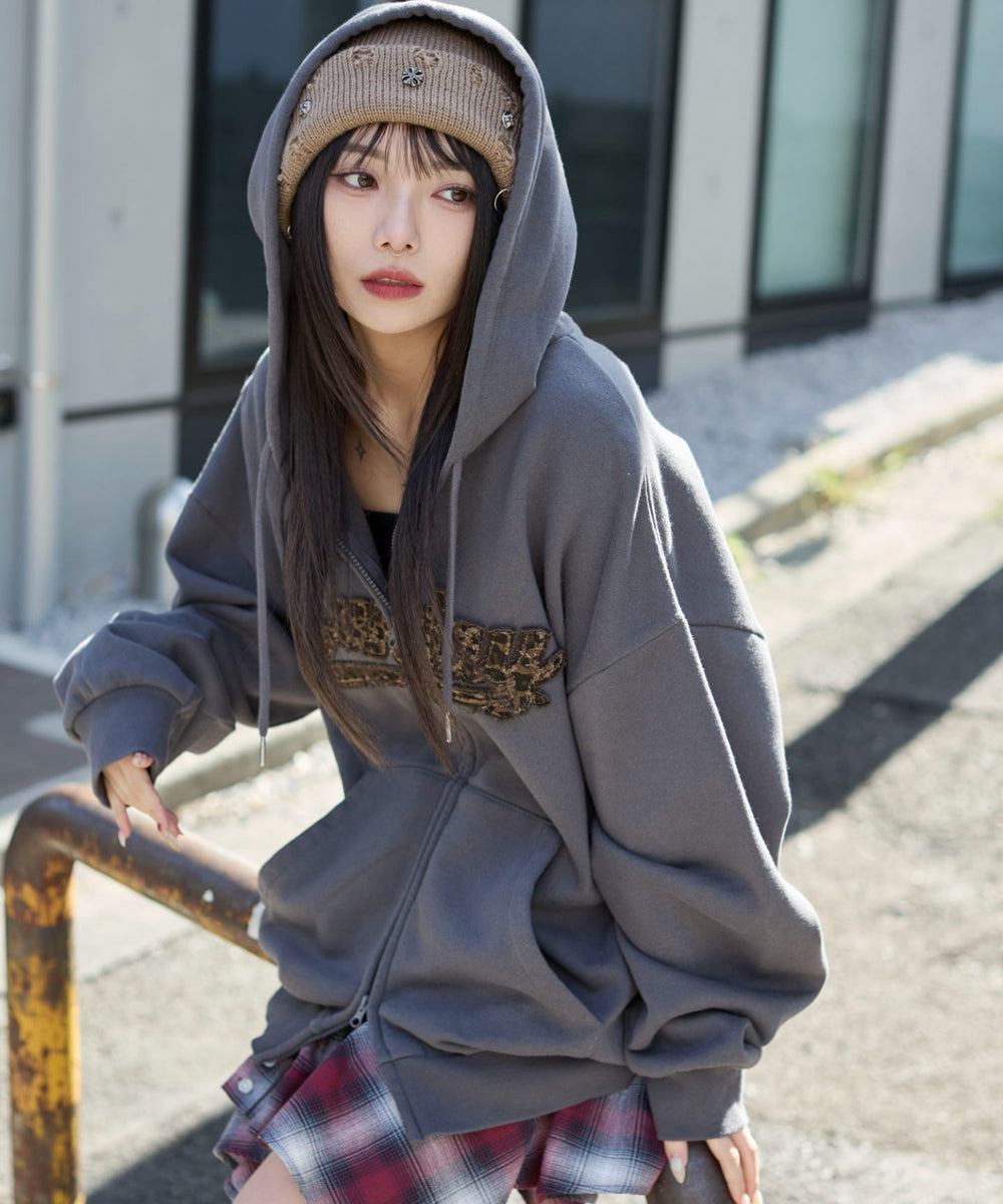 スミクロ　モデル：159cm L着用