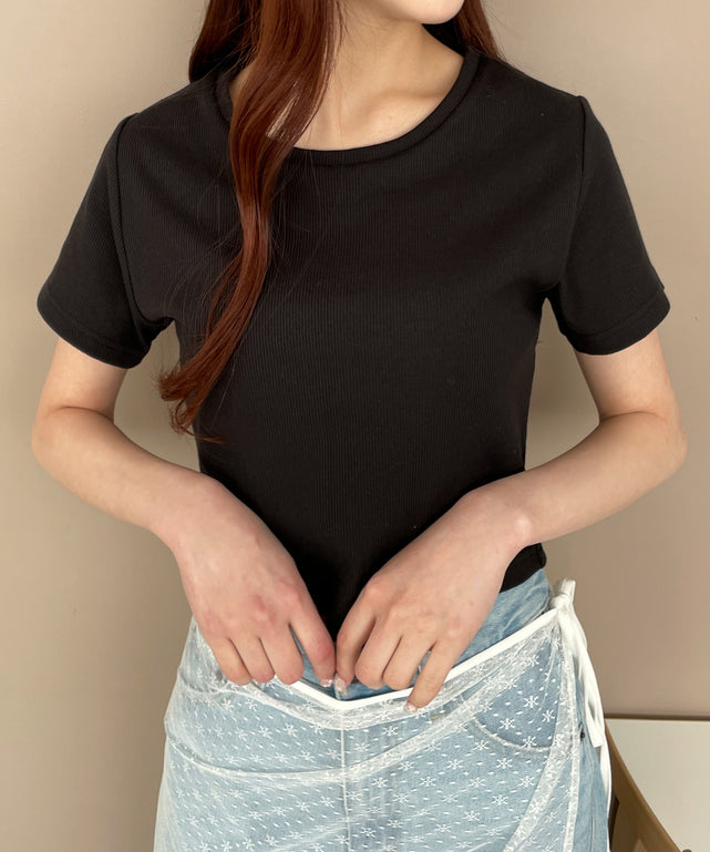 ブラック モデル：160cm M着用