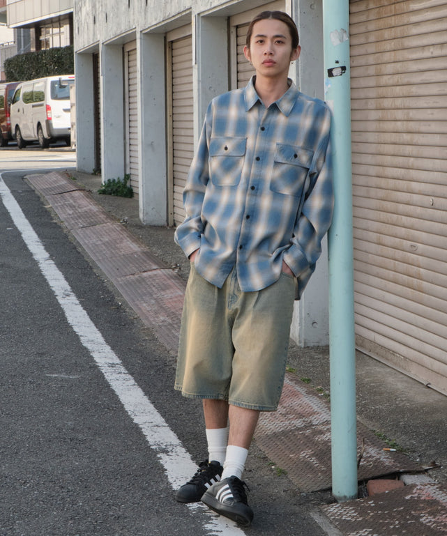 デニム淡加工 モデル：175cm L着用