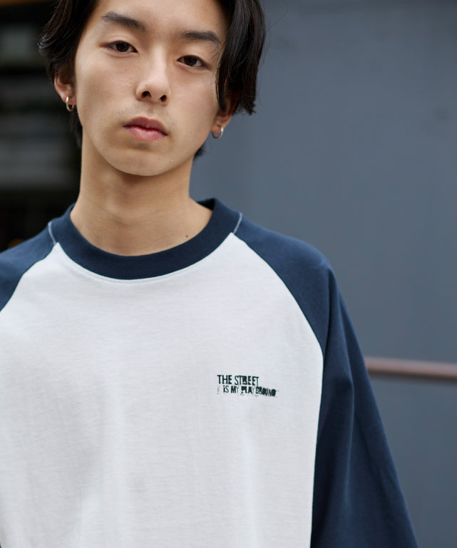 ネイビー モデル：178cm L着用