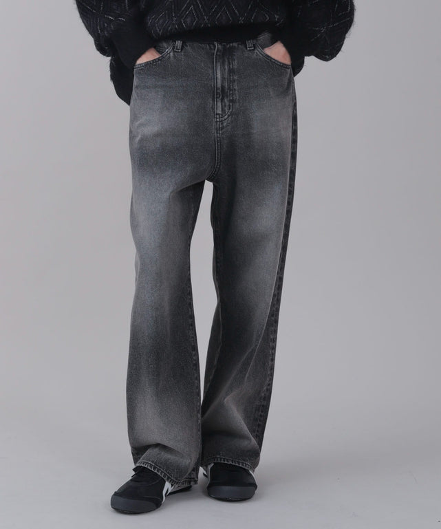 ブラック モデル：178cm L着用