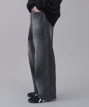 ブラック モデル：178cm L着用