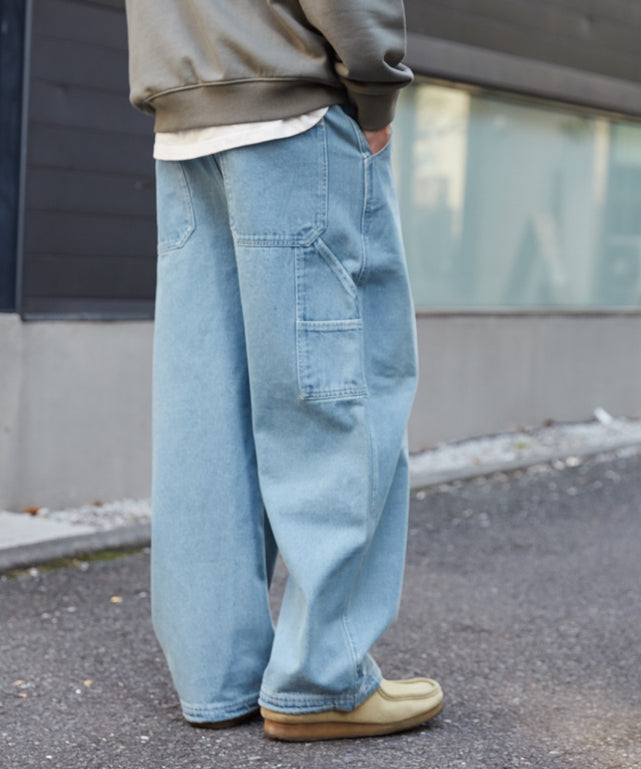 デニム淡加工 モデル：180cm L着用