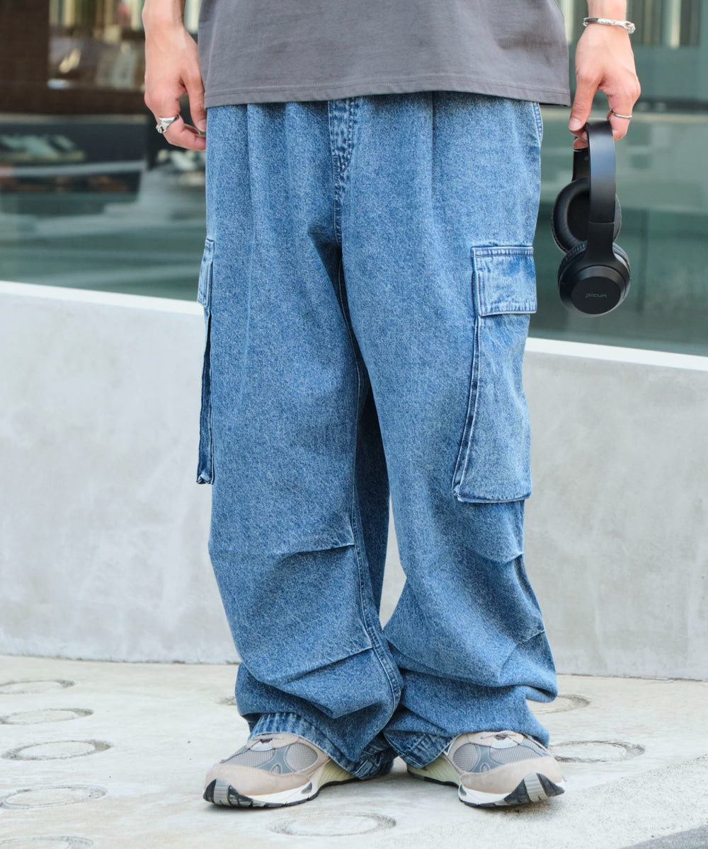 デニム淡加工 モデル：175cm L着用