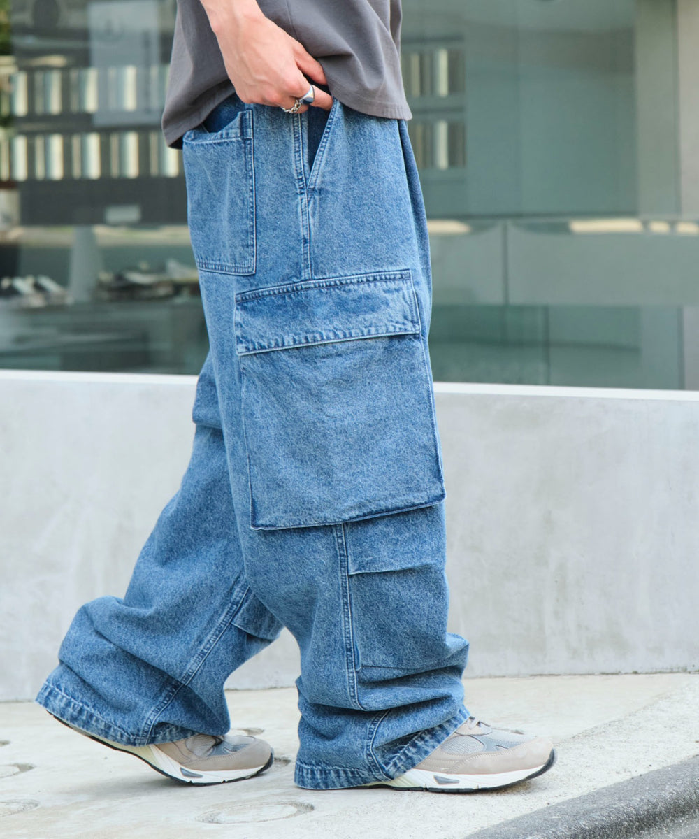 デニム淡加工 モデル：175cm L着用