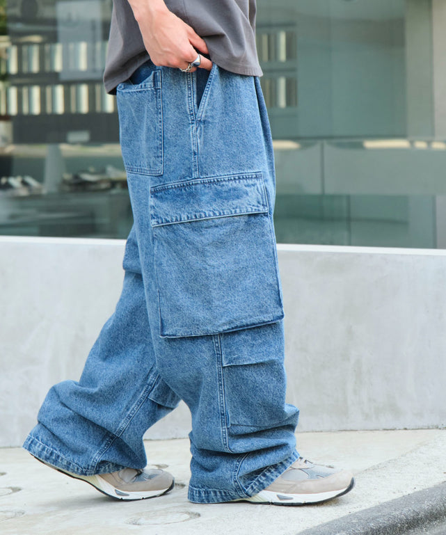 デニム淡加工 モデル：175cm L着用