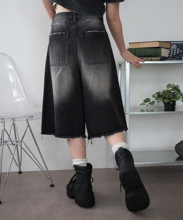 ブラック モデル：155cm M着用
