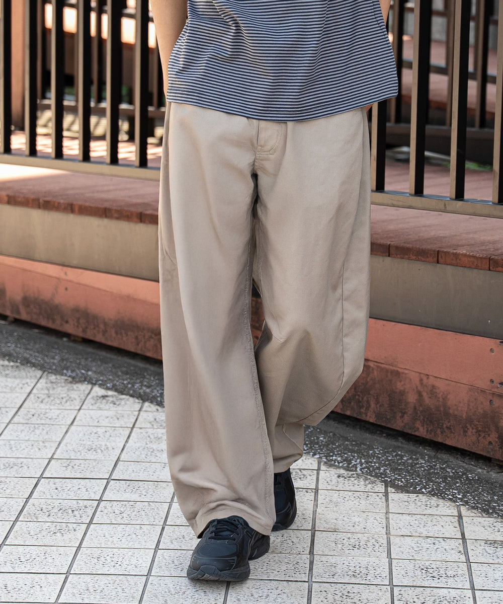 ベージュ モデル：180cm L着用