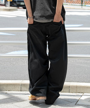 ブラック モデル：180cm L着用