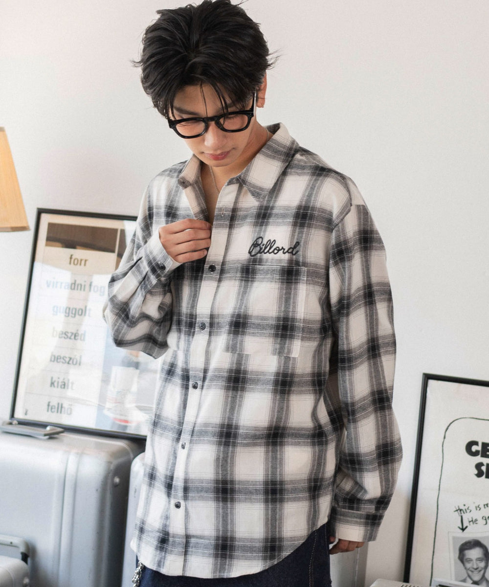 ホワイト モデル：180cm L着用