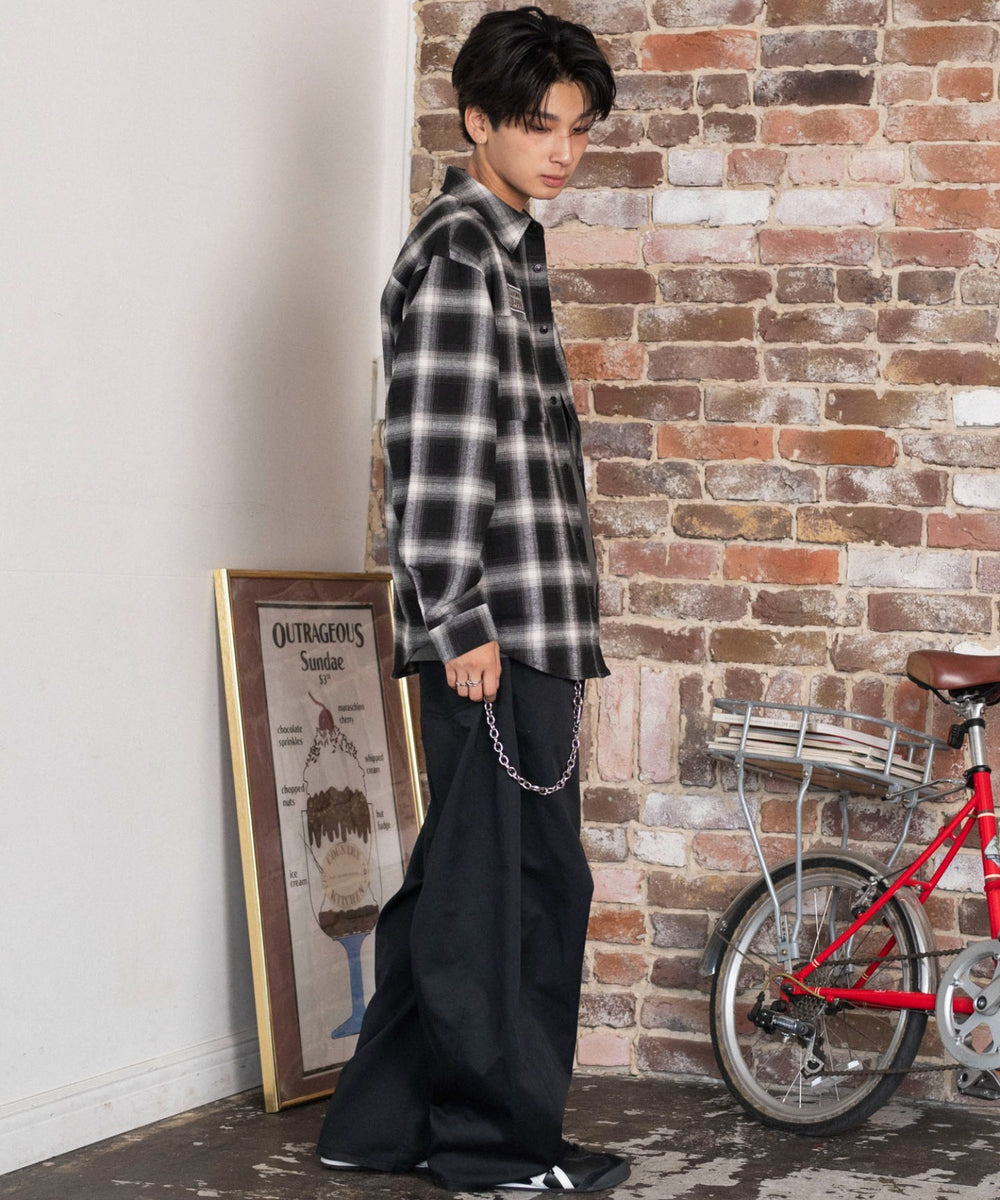 ブラック モデル：180cm L着用