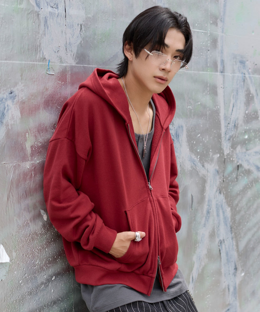 ワイン　モデル：175cm L着用　