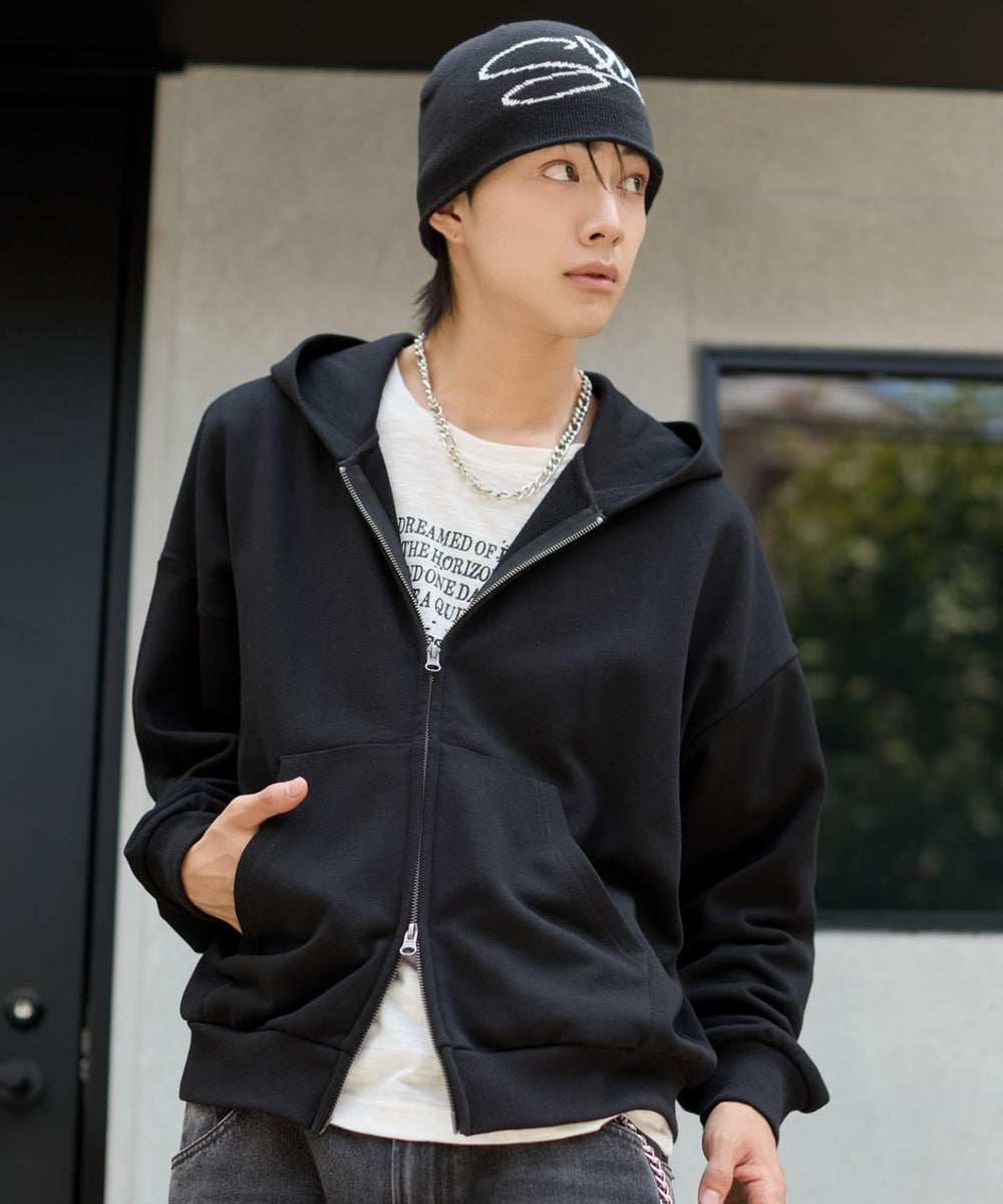 ブラック　モデル：175cm L着用　