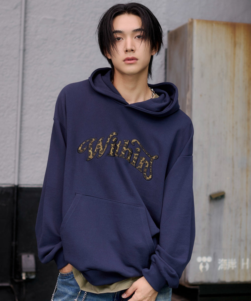 ネイビー モデル：175cm L着用