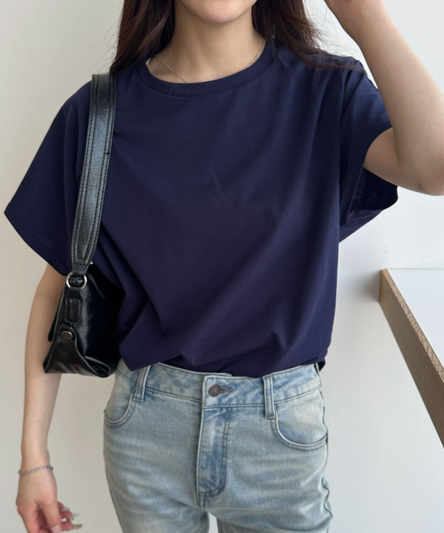 接触冷感フレンチスリーブT/ネイビー モデル：160cm F着用