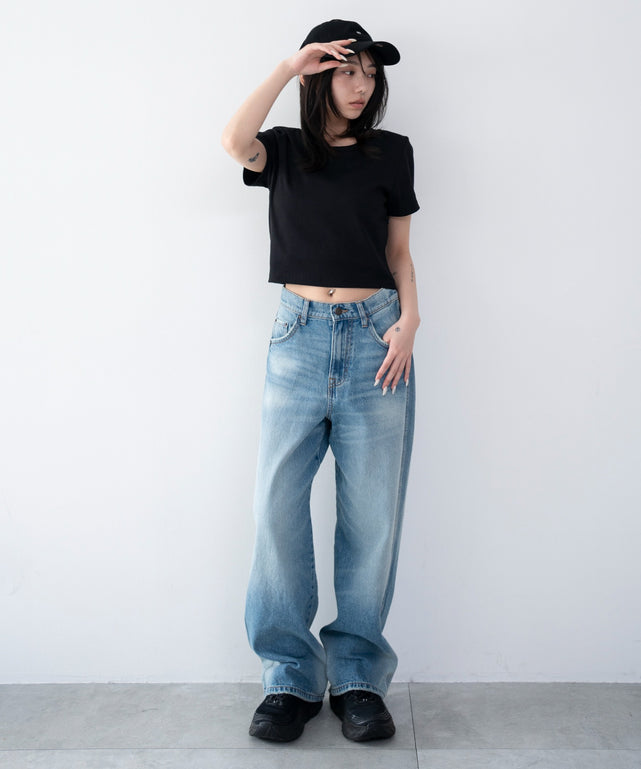 ブラック モデル：159cm M着用