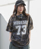 ２WAYグラフィックワンショルBIGT/柄3 モデル：159cm F着用