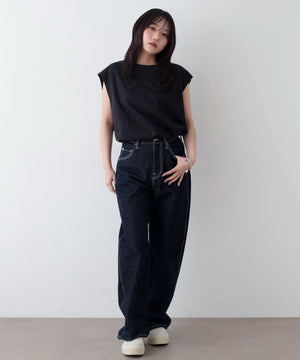 ブラック　モデル：159cm S着用