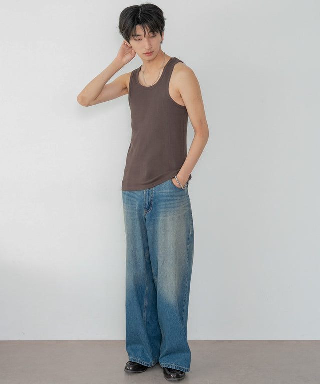 ブラウン モデル：180cm L着用