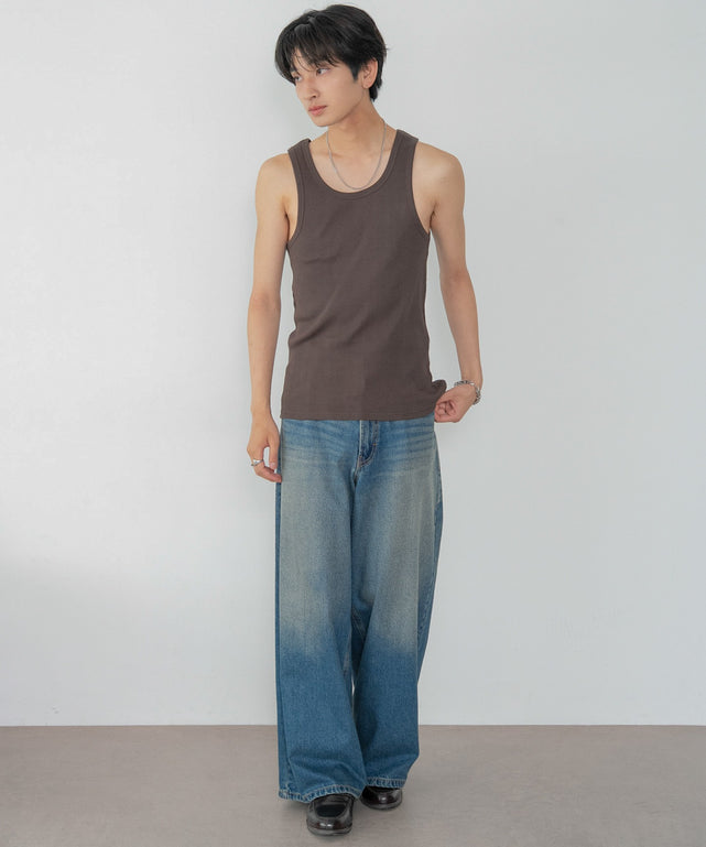 ブラウン モデル：180cm L着用