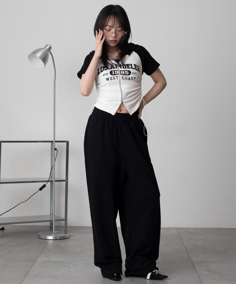 ブラック　モデル：159cm F着用