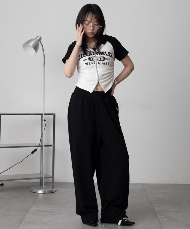 ブラック　モデル：159cm F着用