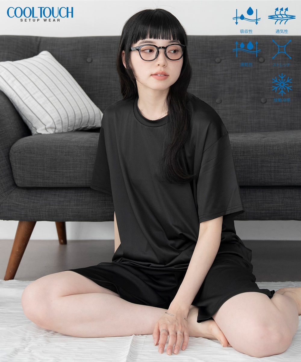 ブラック モデル：164cm M着用