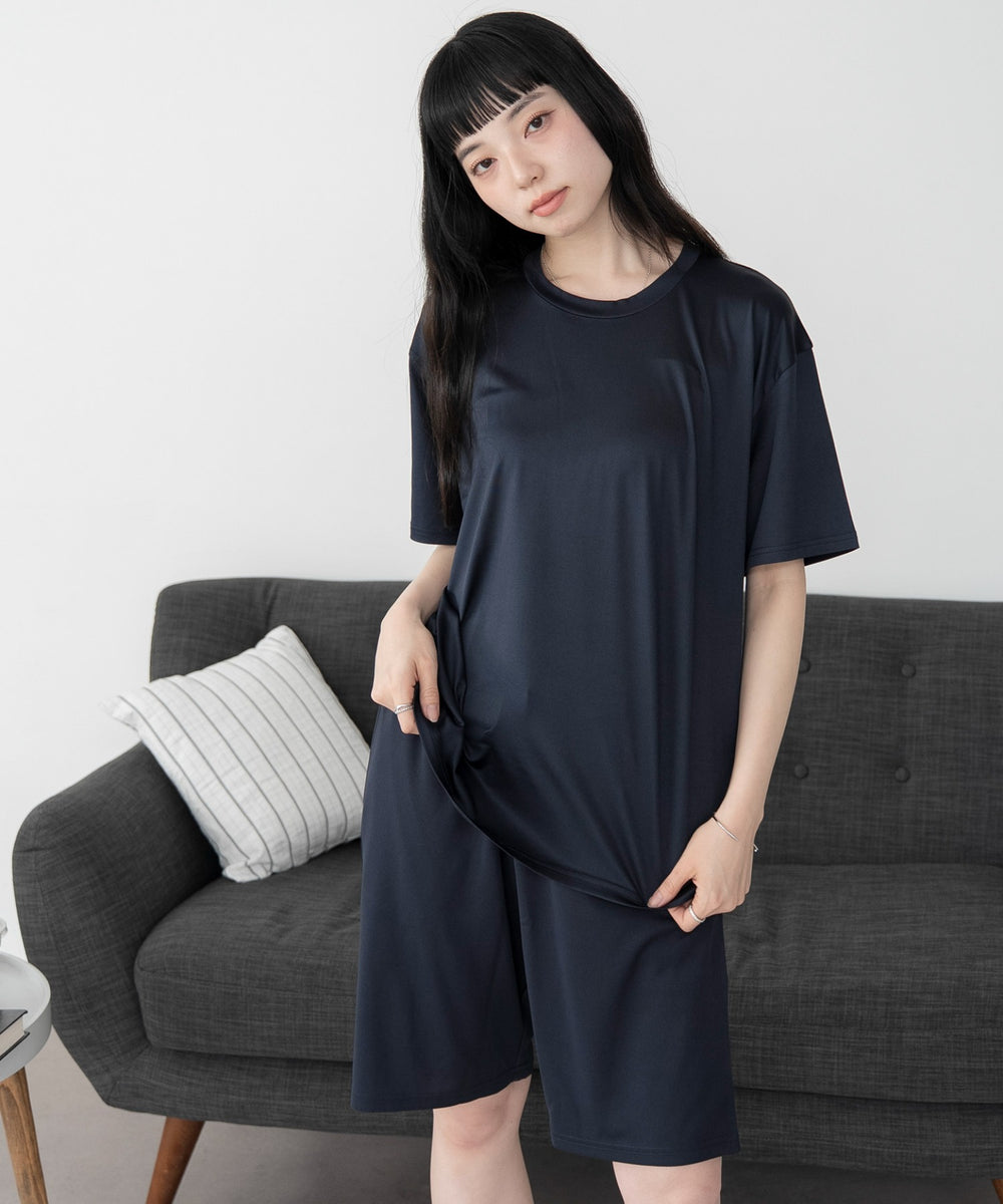 ネイビー モデル：164cm M着用