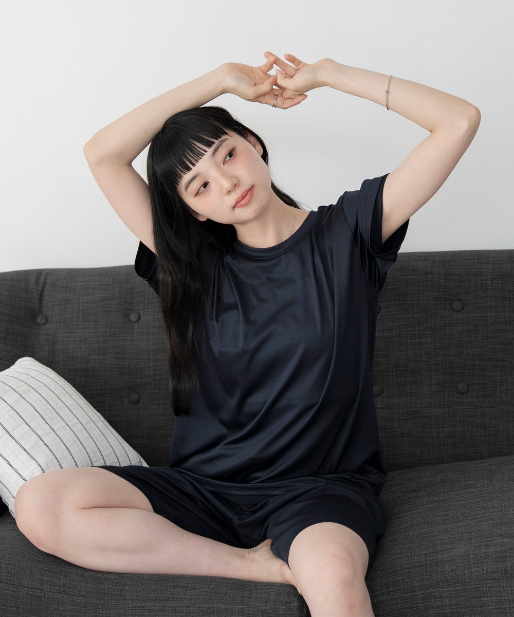 ネイビー モデル：164cm M着用