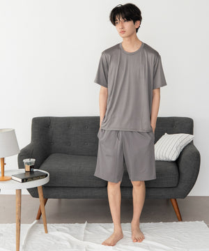 Dグレー モデル：180cm L着用