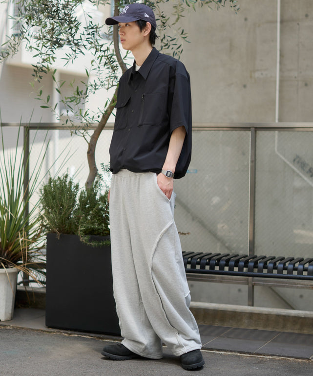 ブラック モデル：181cm L着用