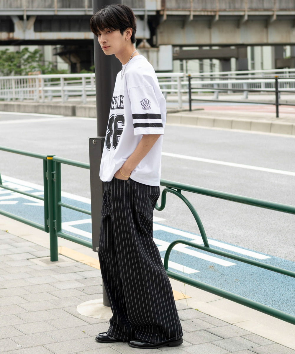 ホワイト モデル：180cm L着用